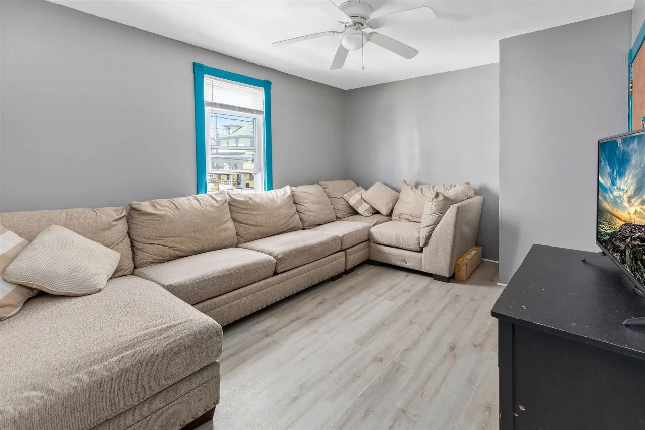 For Sale 148 E Hildreth Ave, Wildwood, NJ 08260