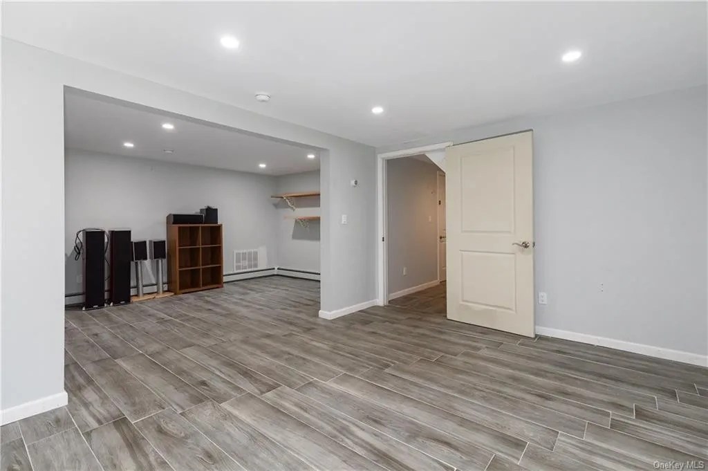 2170 New Hackensack Rd, Poughkeepsie, NY 12603