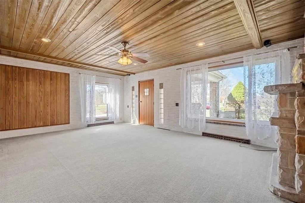 573 Callery Rd, Cranberry Township, PA 16066