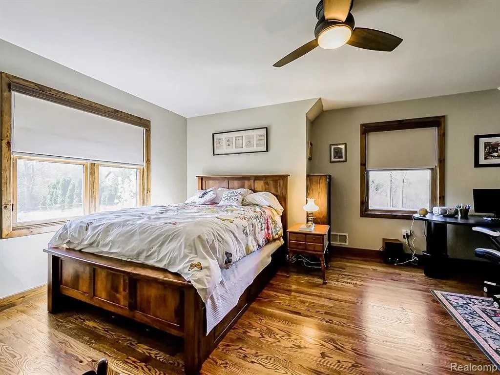 5175 Parview Dr, Village of Clarkston, MI 48346 Home for Rent