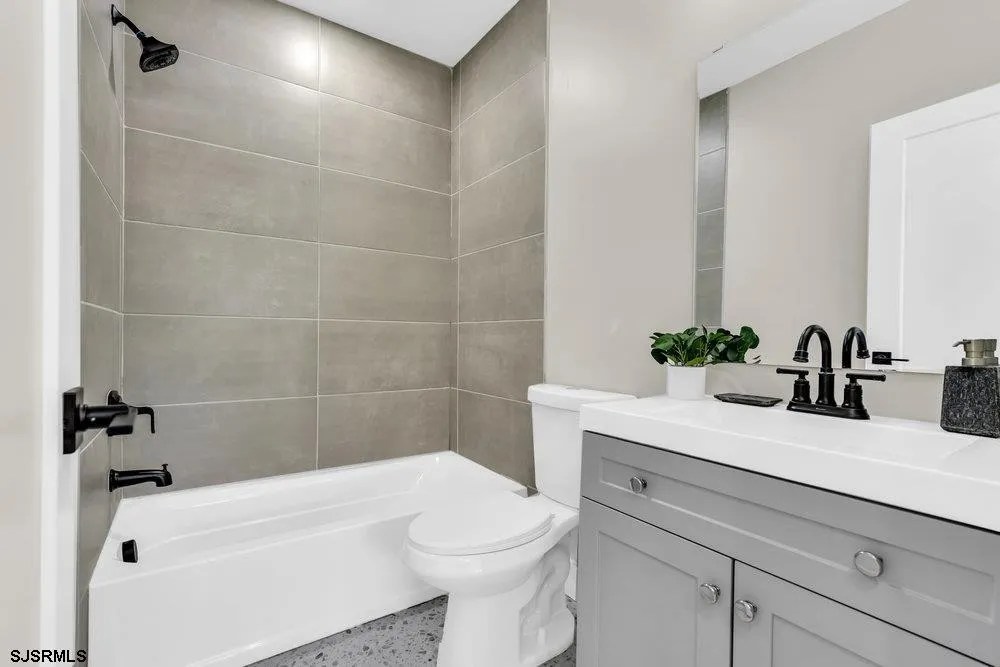 203 2nd Ave, Estell Manor, NJ 08319