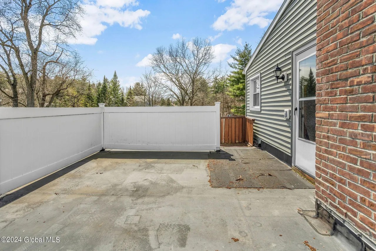 686 Watervliet Shaker Rd, Latham, NY 12110