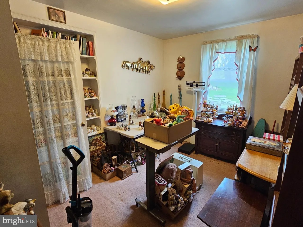 For Sale 9732 Garis Shop Rd, Hagerstown, MD 21740