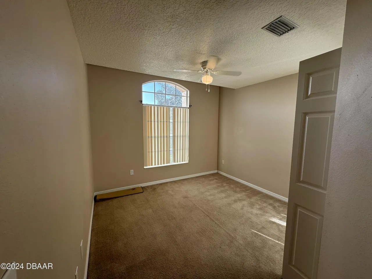 2,300 5948 Doraville Dr, Port Orange, FL 32127