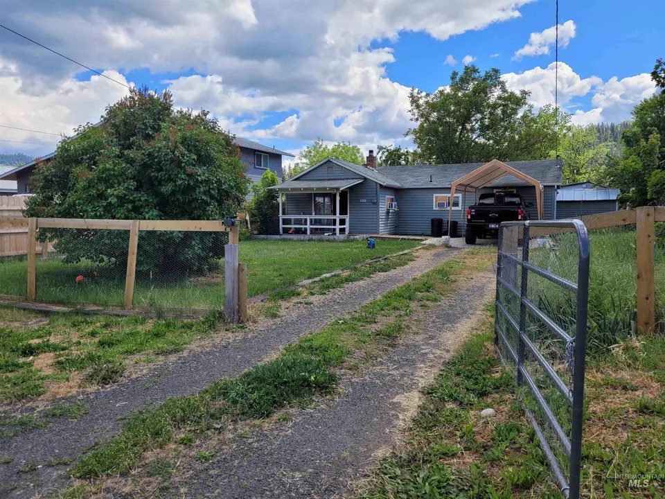917 Nickel St, Kamiah, ID 83536