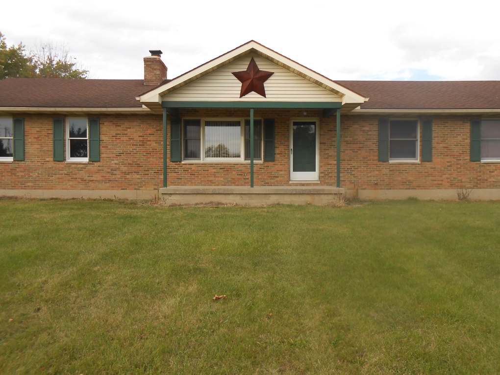 3650 E Pitchin Rd, Springfield, OH 45502
