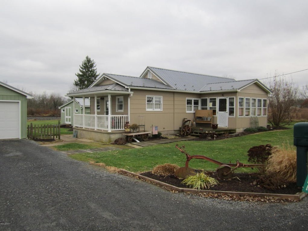 137 Mill Rd, Turbotville, PA 17772