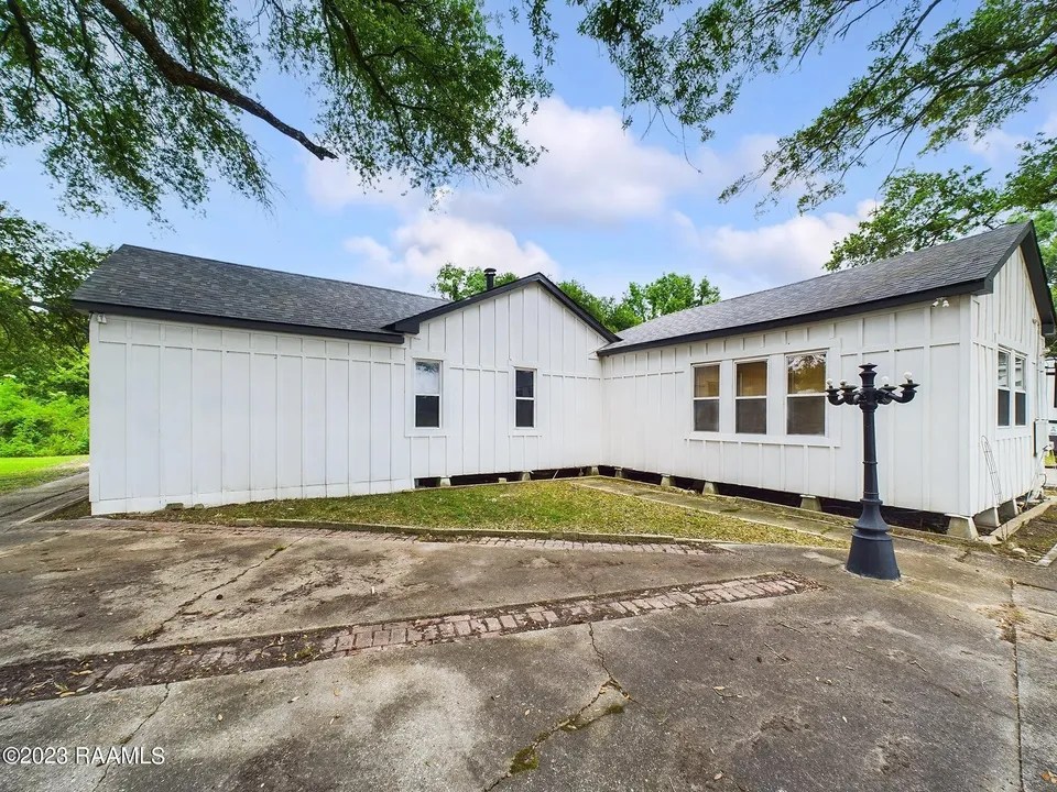 For Sale 1517 Hebert Ln, Saint Martinville, LA 70582