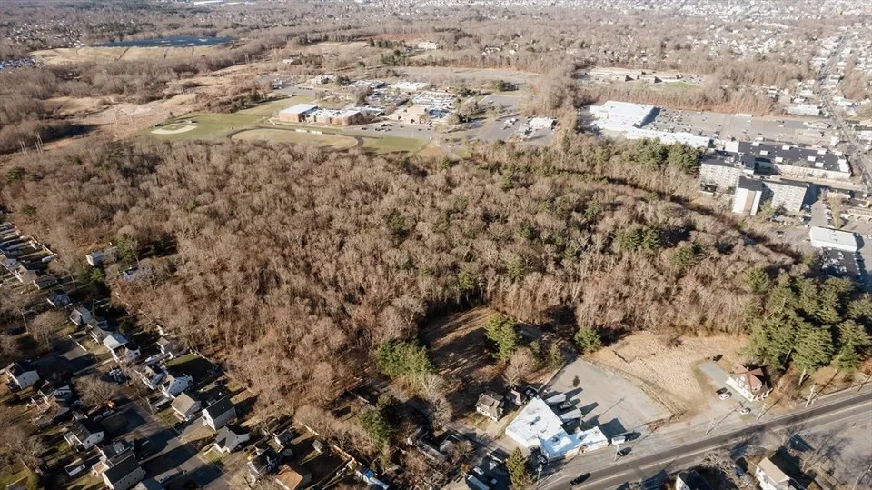 Crescent St, Brockton, MA 02303