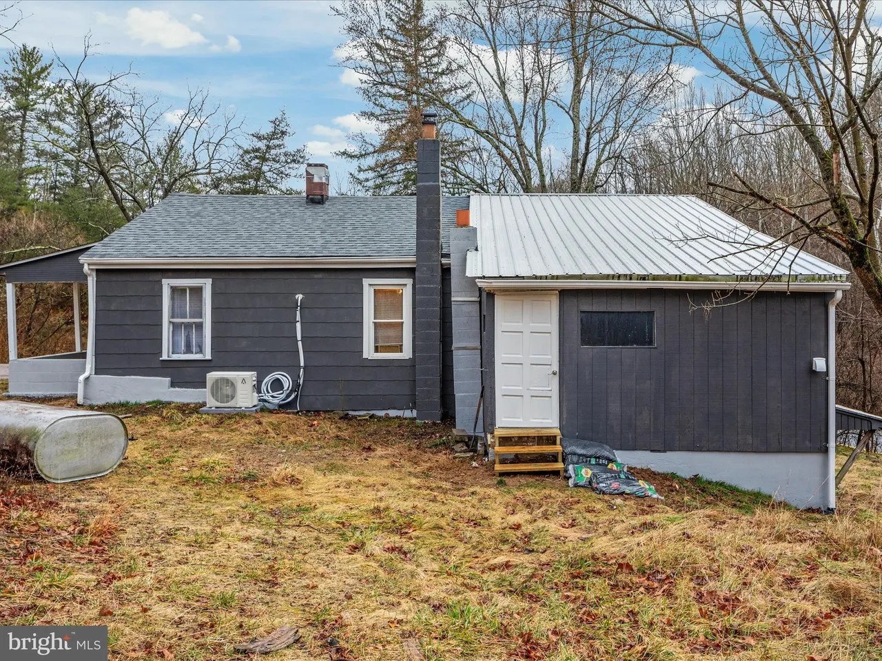 1416 Green Spring Rd, Winchester, VA 22603