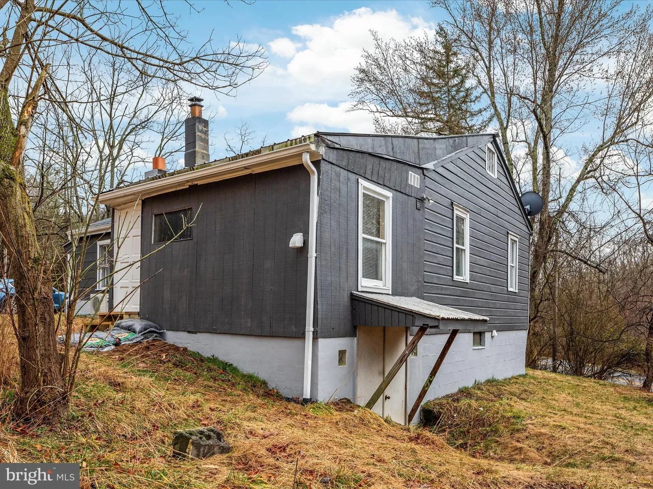 1416 Green Spring Rd, Winchester, VA 22603