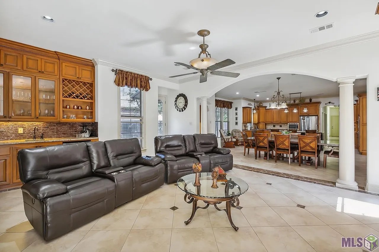 14041 Kimbleton Ave, Baton Rouge, LA 70817