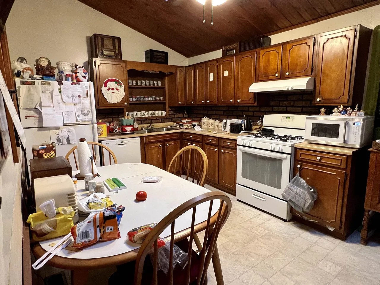 426 Toms Creek Rd, Wayne, WV 25570