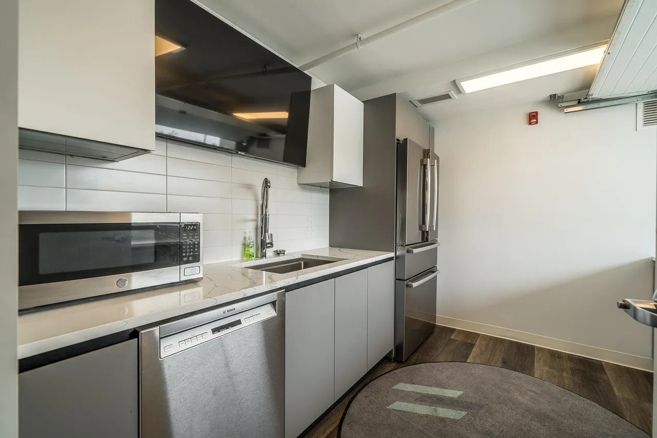 120 Main St Apt 211, Newport, KY 41071