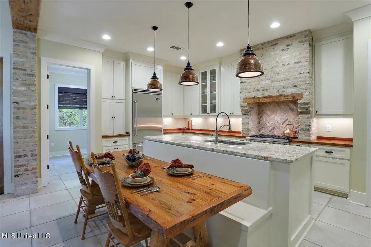 For Sale 521 Viewpointe Way, Clinton, MS 39056