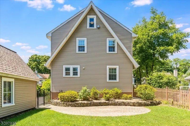 For Sale 29 S Highwood Ave, Glen Rock, NJ 07452