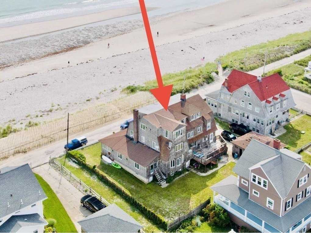 133 Beach Ave, Hull, MA 02045