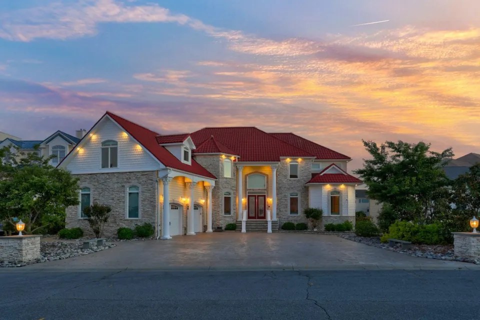 22 Leigh Dr, Ocean Pines, MD 21811