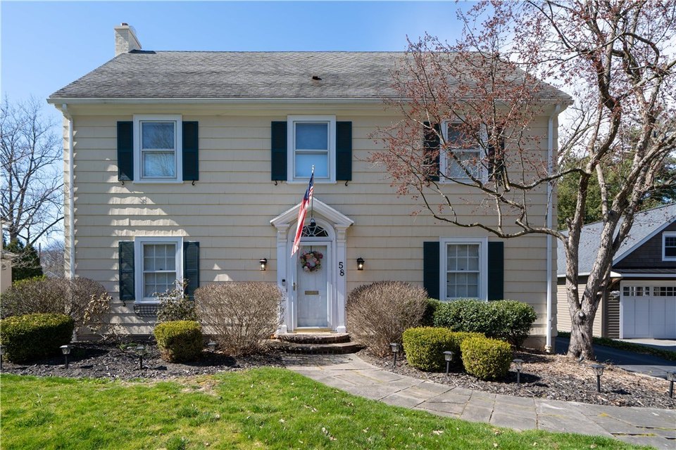 170 Sandringham Rd, Rochester, NY 14610