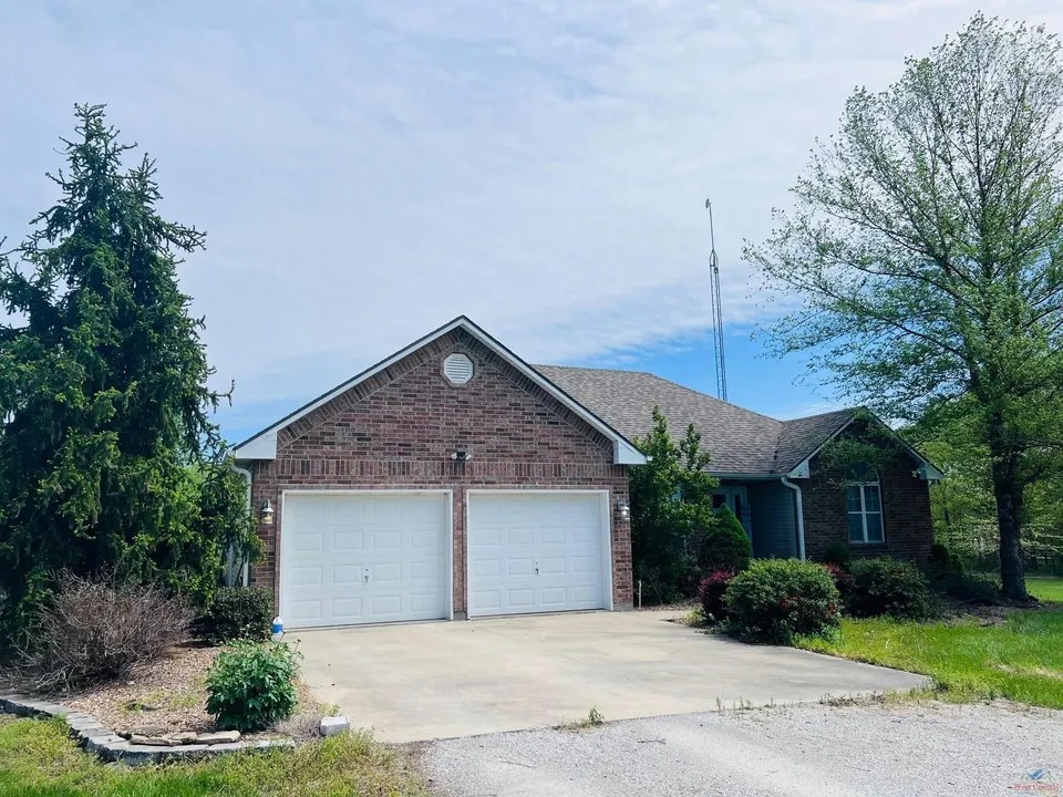 1374 SE Aa, Clinton, MO 64735