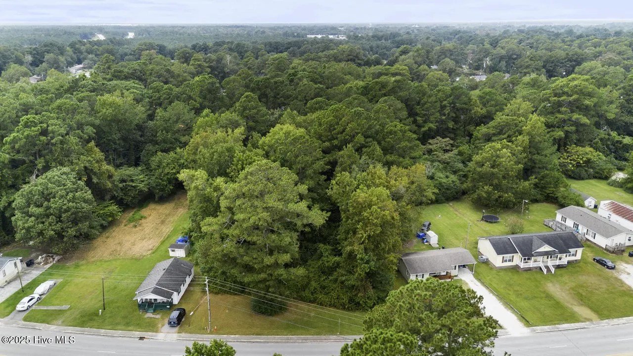 370 Bell Fork Rd, Jacksonville, NC 28540