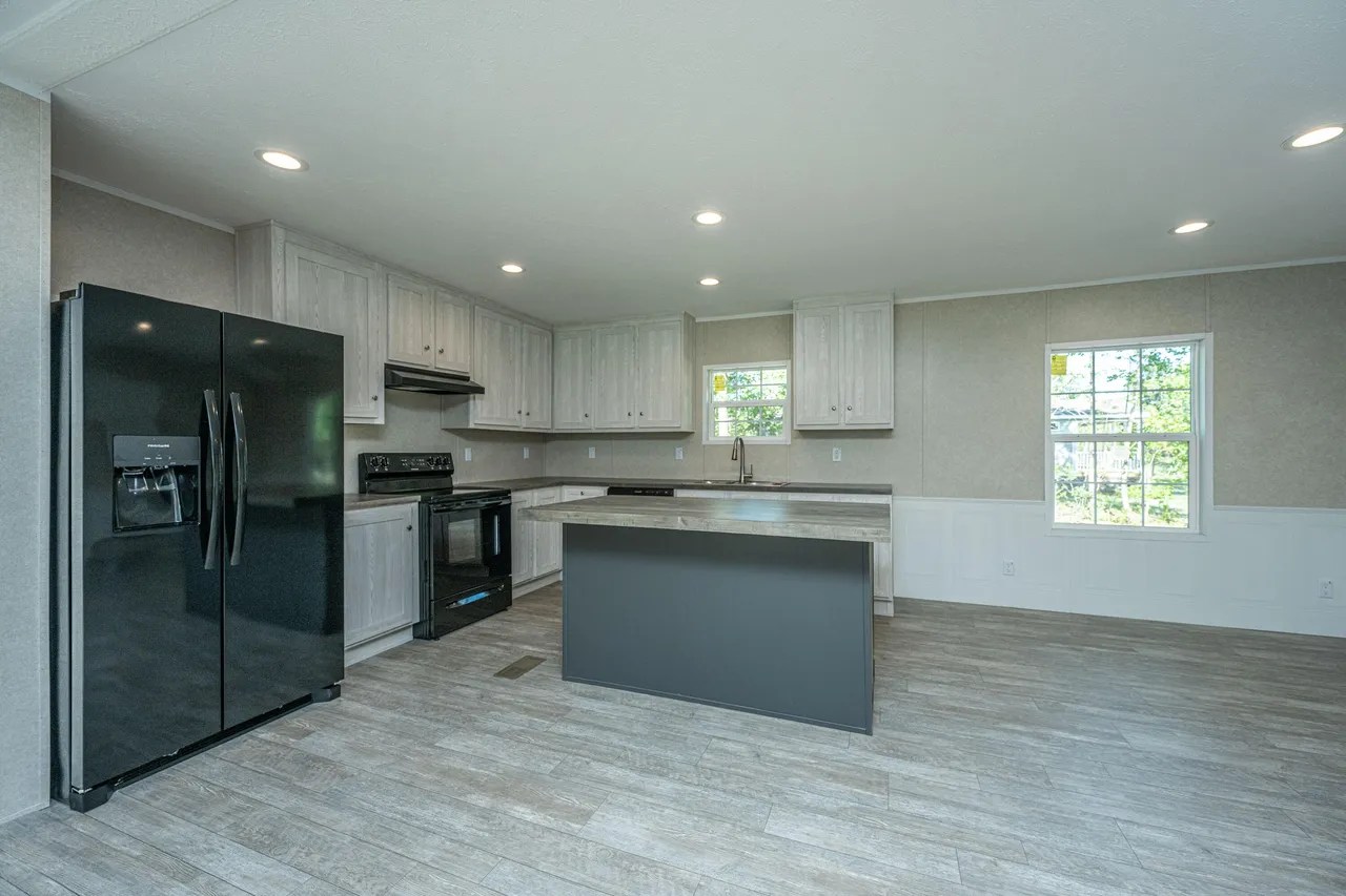 For Sale 215 Ash Hill Dr, Eutawville, SC 29048