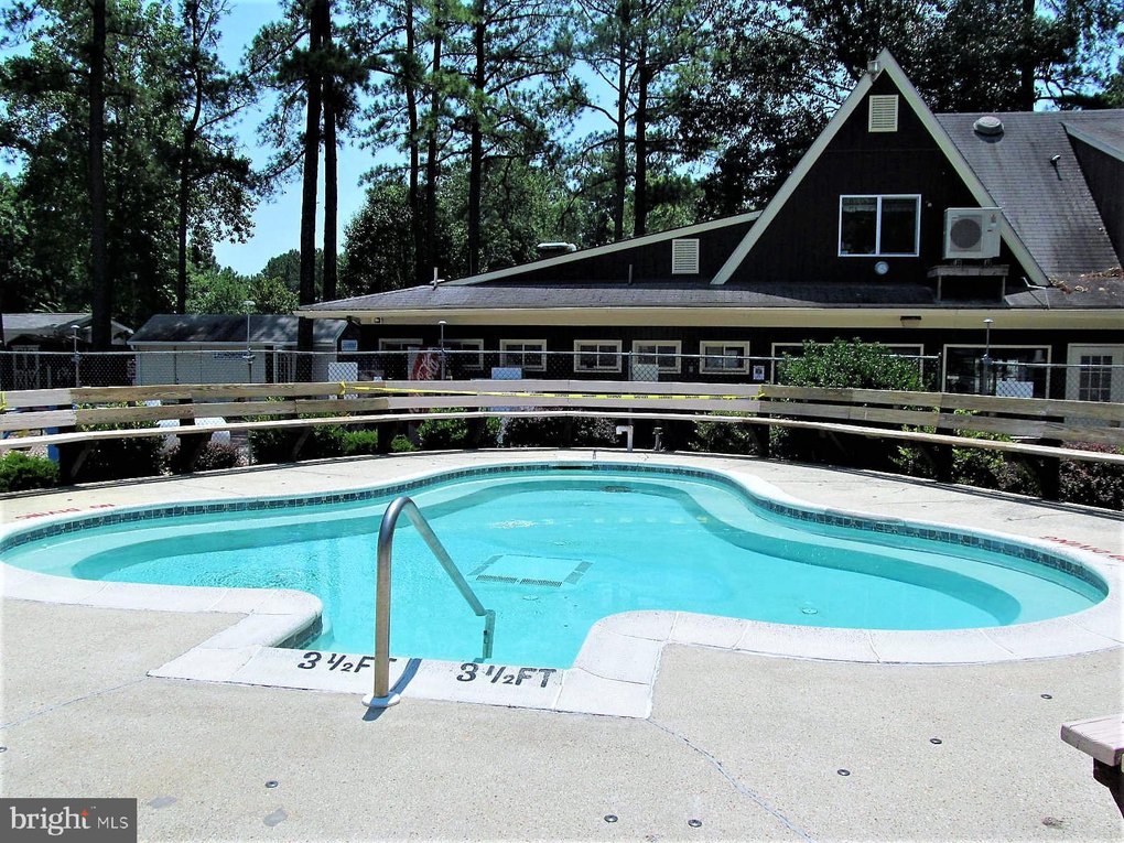 111 Beach Harbor Dr 65 F, Grasonville, MD 21638