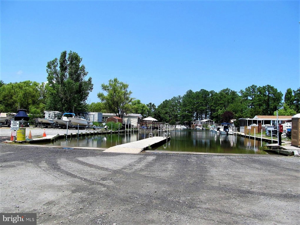 111 Beach Harbor Dr 65 F, Grasonville, MD 21638
