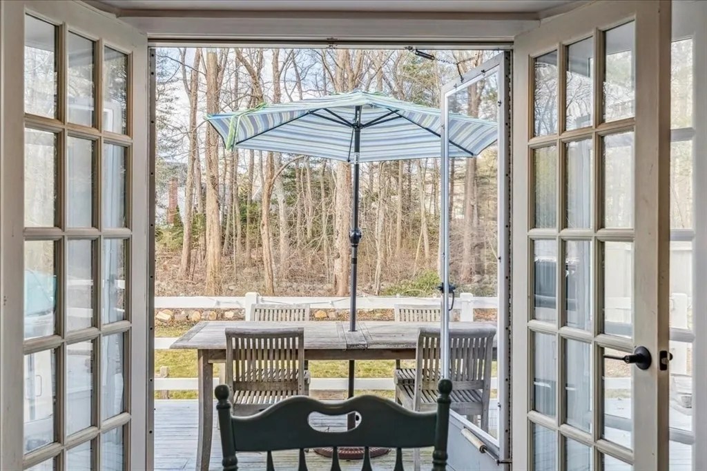 94 Aberdeen Dr, Scituate, MA 02066