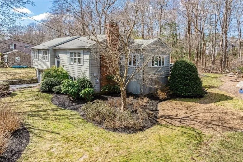 94 Aberdeen Dr, Scituate, MA 02066