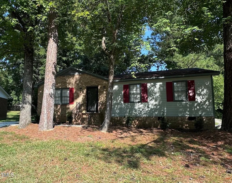 2400 Keith Dr, Raleigh, NC 27610 305,000