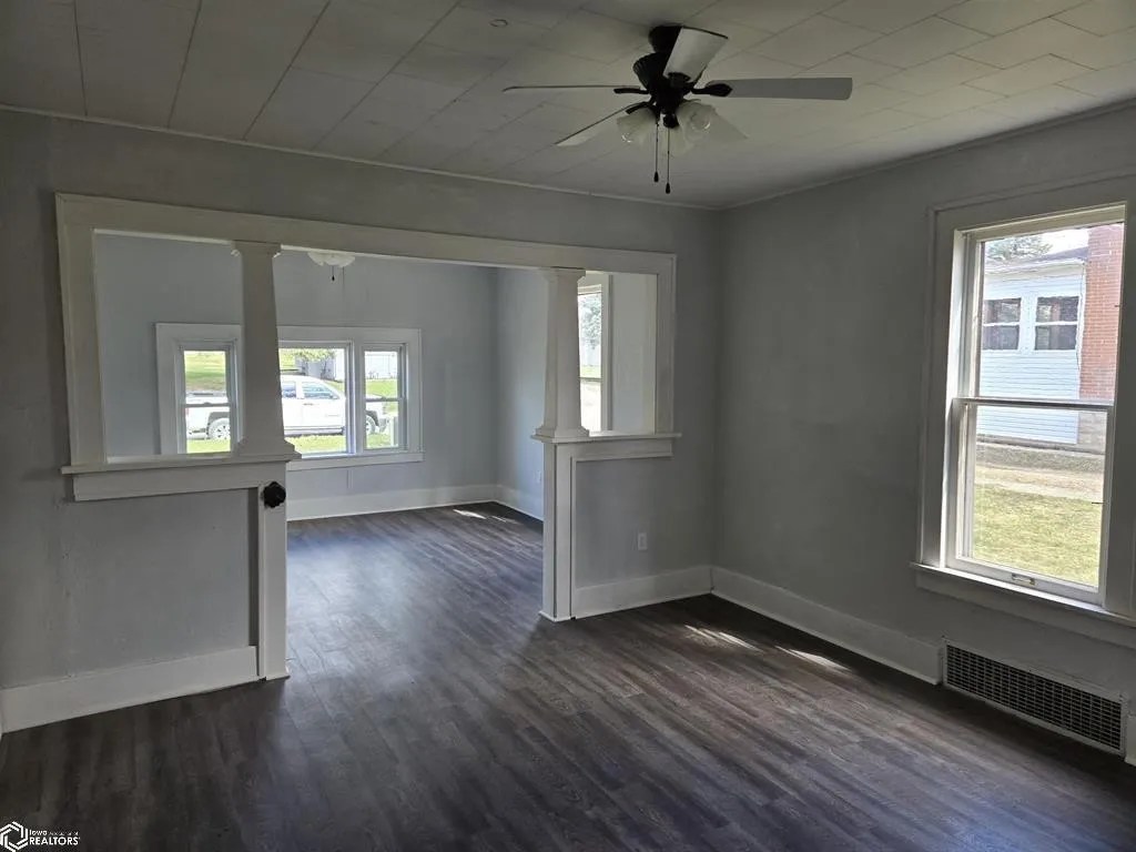 1705 14th Ave, Eldora, IA 50627
