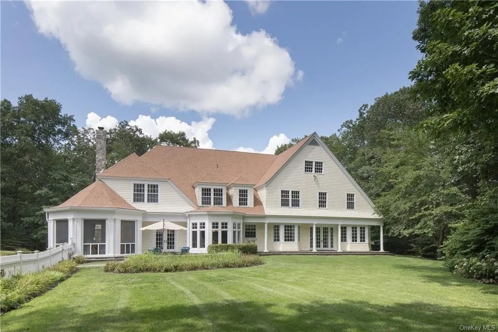 6 Rock Shelter Rd, Waccabuc, NY 10597