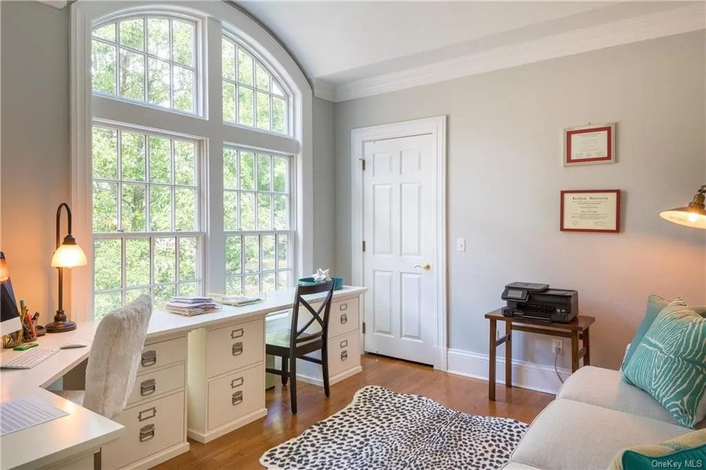 6 Rock Shelter Rd, Waccabuc, NY 10597