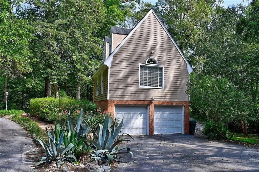 For Sale 8005 Beech Tree Ct, Suffolk, VA 23433