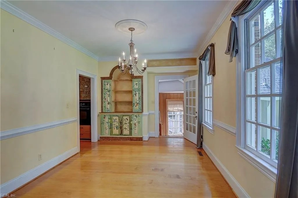 For Sale 8005 Beech Tree Ct, Suffolk, VA 23433