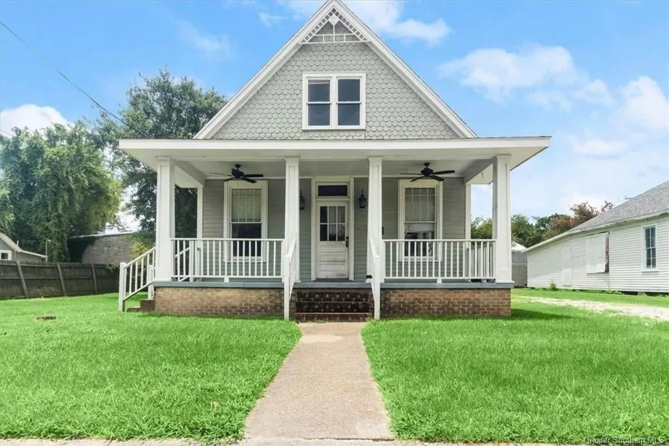 406 Hodges St, Lake Charles, LA 70601 125,000