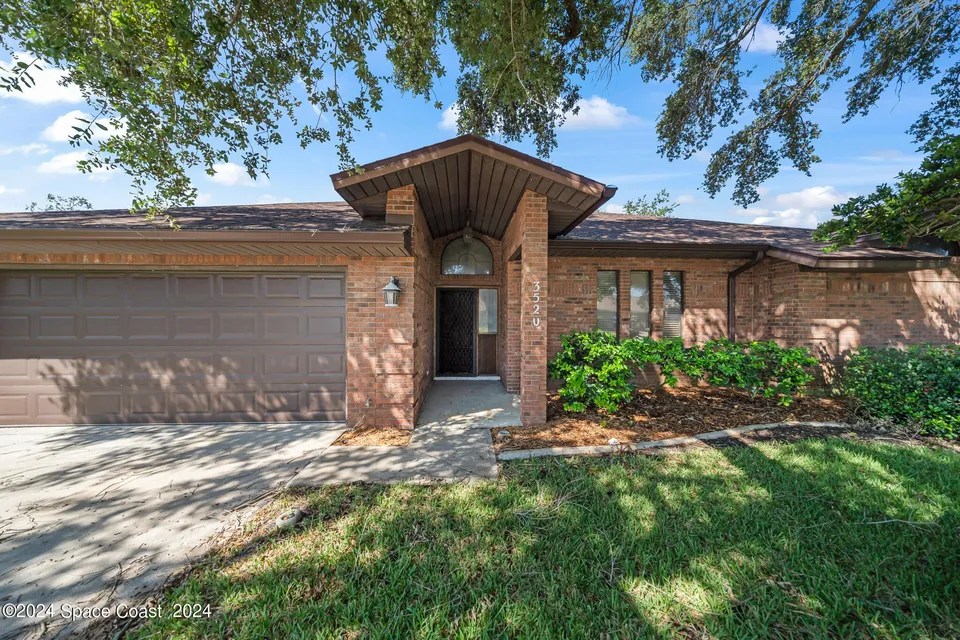 3520 Swallow Dr, Melbourne, FL 32935 407,500