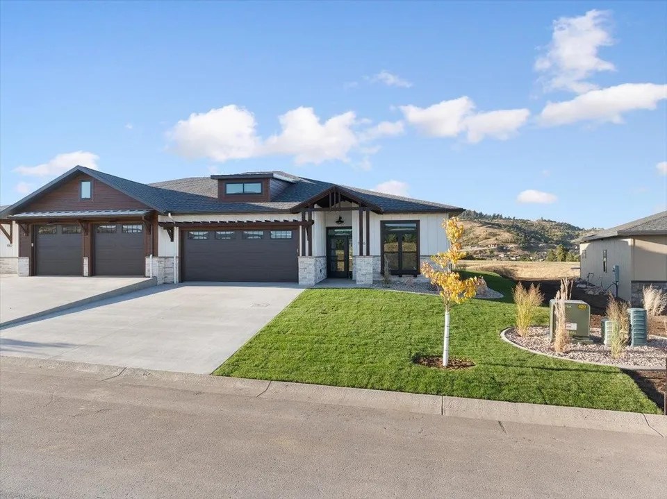 1936 Pronghorn Rd, Spearfish, SD 57783 669,000
