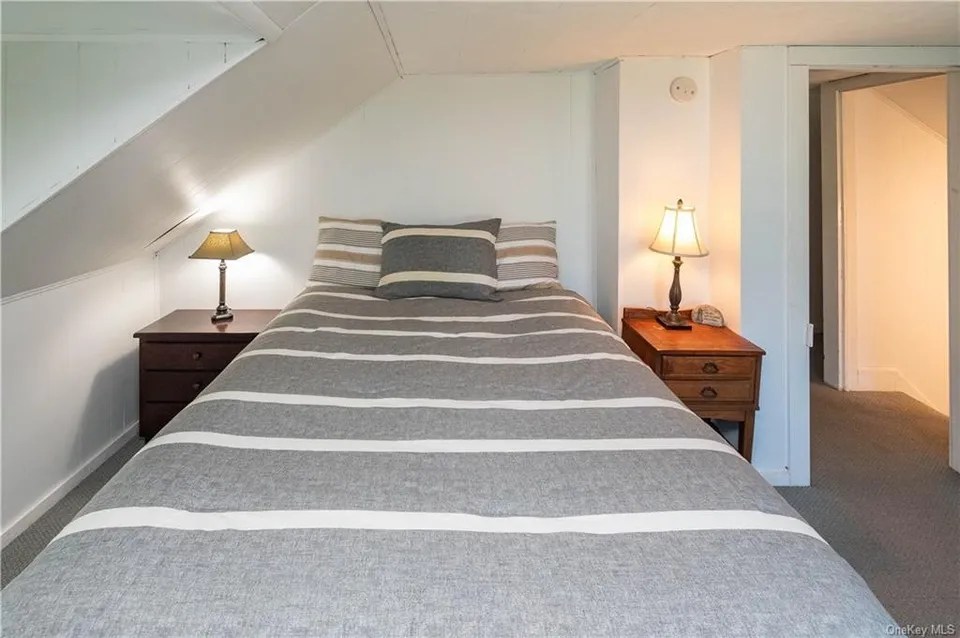 78 Ferris Ln, Poughkeepsie, NY 12603