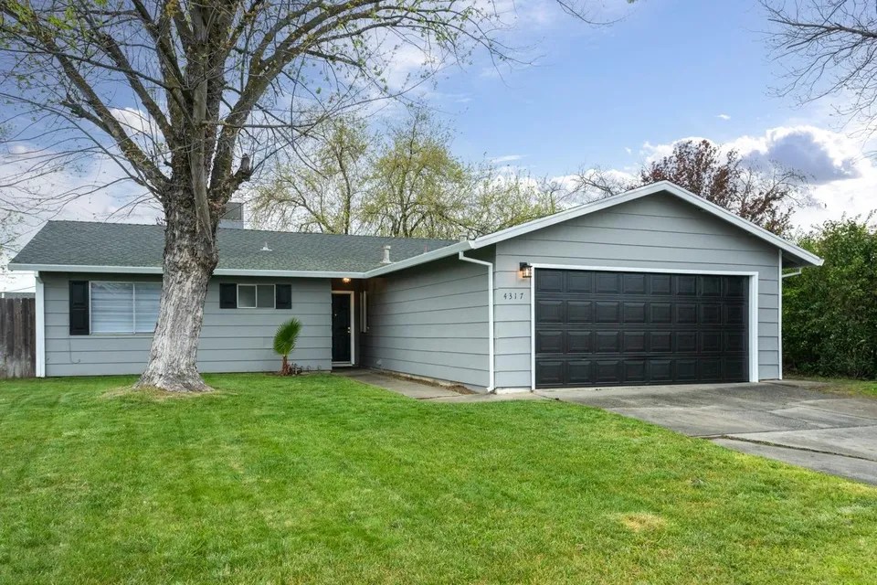 4317 Lever Ave, Olivehurst, CA 95961