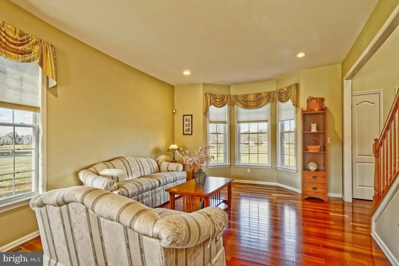 50 Oxford Cir, Southampton, NJ 08088