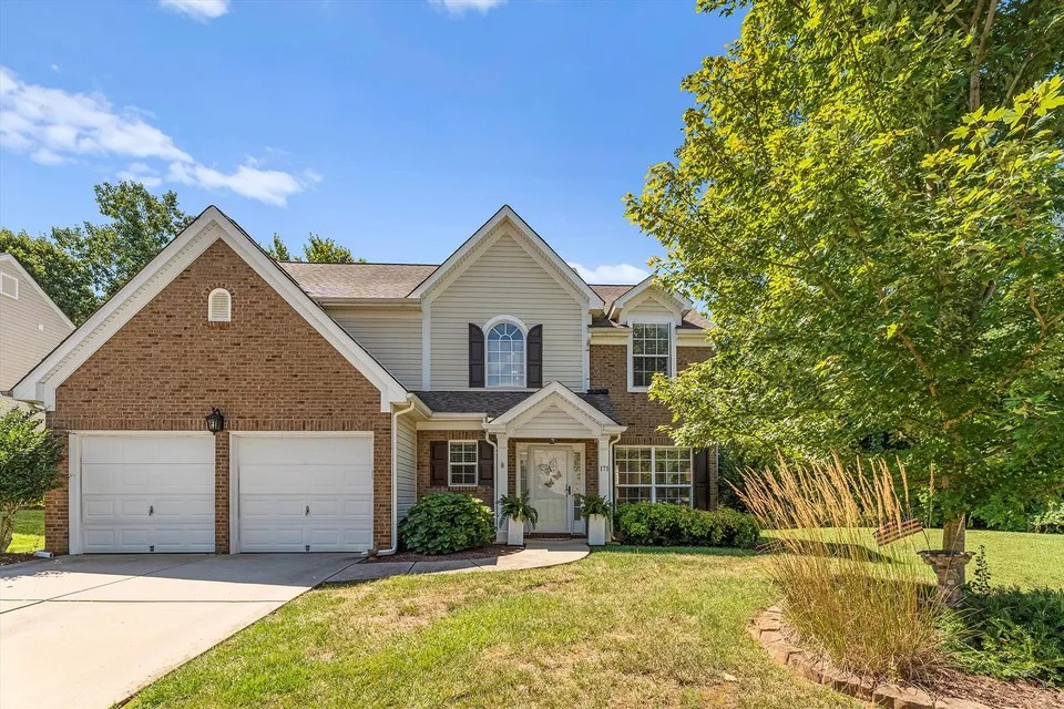 171 Vance Crescent Dr, Mooresville, NC 28117