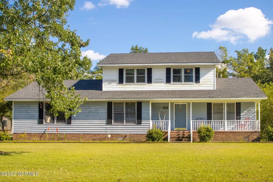 128 Stonebridge Trl, Havelock, NC 28532
