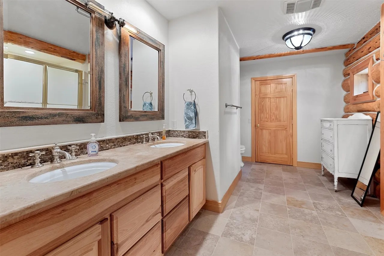 8313 US Highway 93 S, Sula, MT 59871