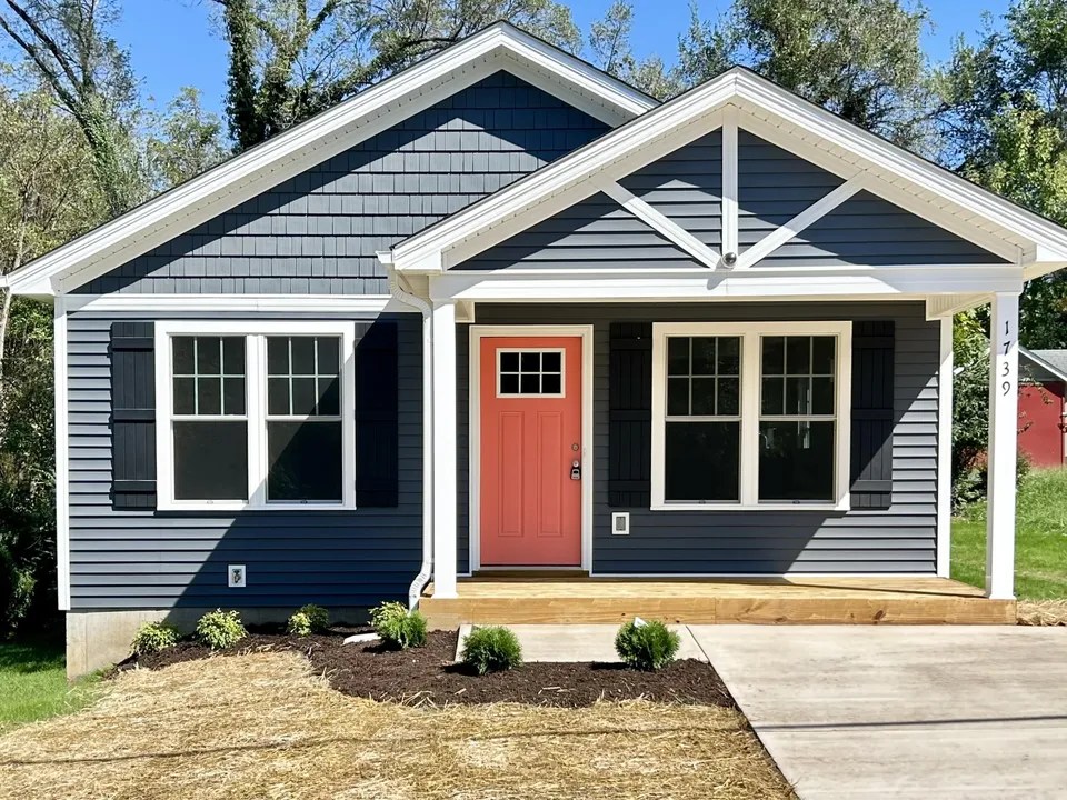 1739 20th St NE, Roanoke, VA 24012 209,900