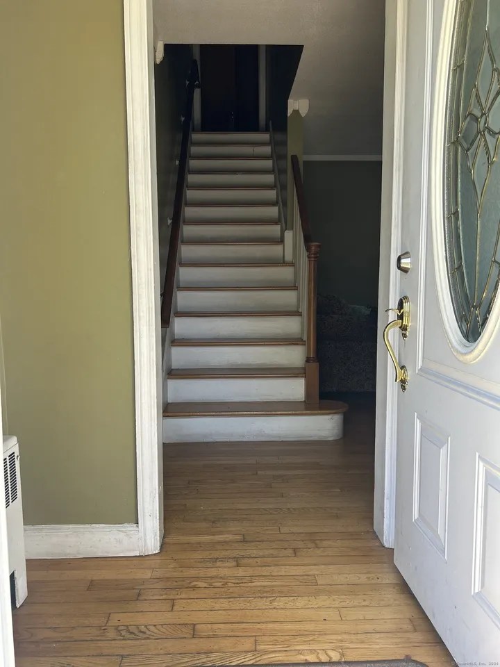 For Sale 117 er Ave, Bridgeport, CT 06610