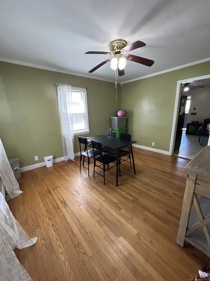 For Sale 117 er Ave, Bridgeport, CT 06610