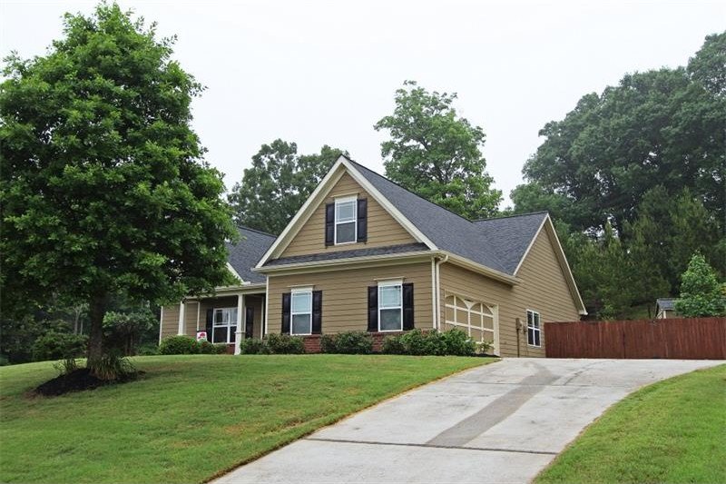 33 Sweetgum St, Talmo, GA 30575