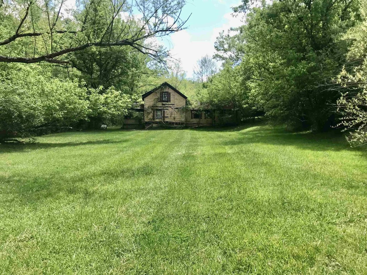 5050 Darnell Rd, Huntington, WV 25705